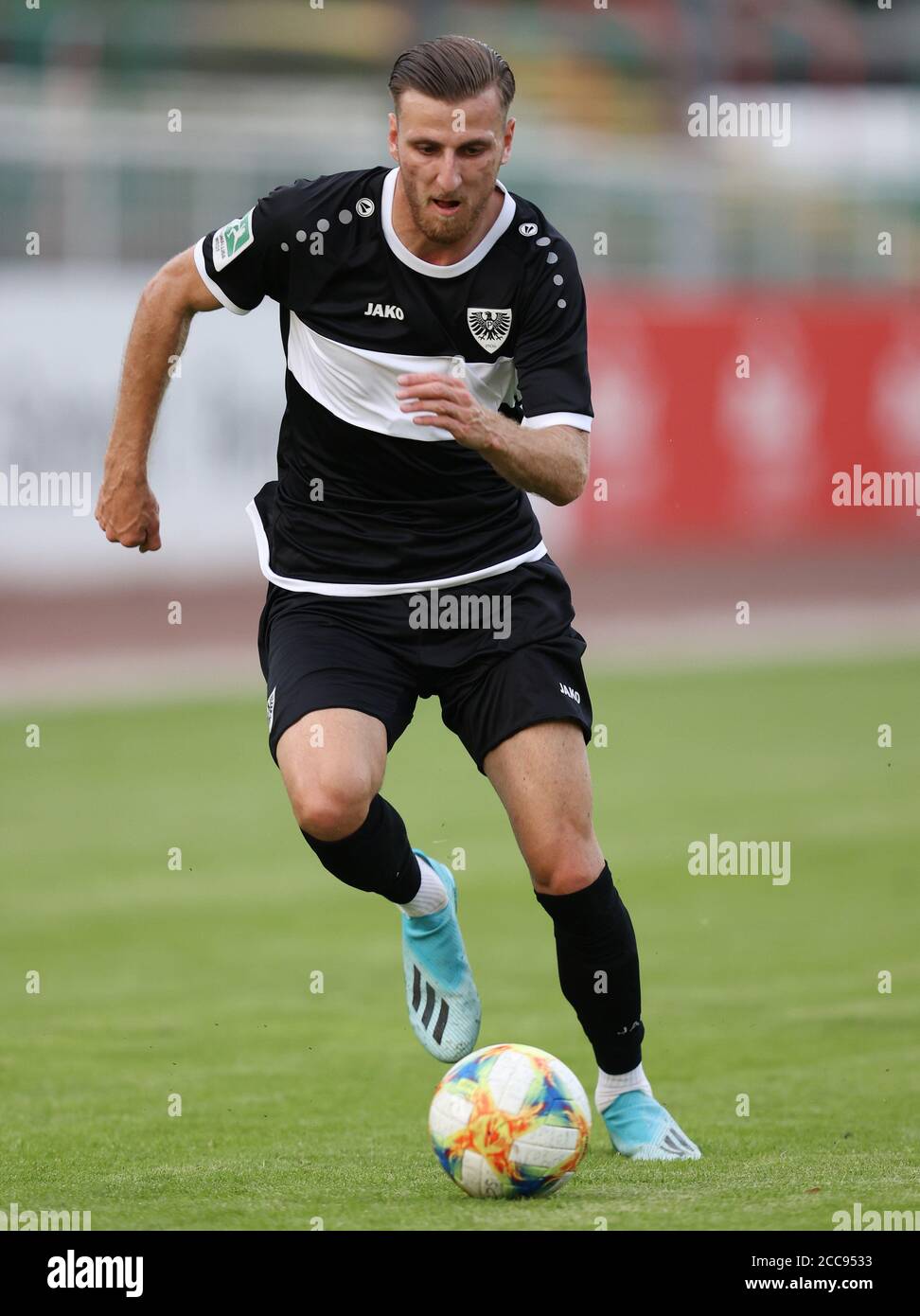 firo: 19.08.2020, Fuvuball: Fußball: Regionalliga: Testspielsaison 2020/21 SC Preuvuen Mvºnster, SCP, Preussen Münster Dzenan Mucic, Single Action, Einsatz weltweit Stockfoto