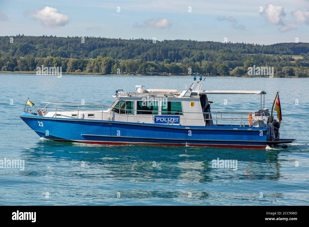 Uberlingen, Deutschland. August 2020. Manövrieren des Wasserpolizeibootes auf dem Uberlinger See bei einer exklusiven Fotosession auf der Wasserpolizeistation in Uberlingen. Uberlingen, 19. August 2020 Quelle: dpa/Alamy Live News Stockfoto