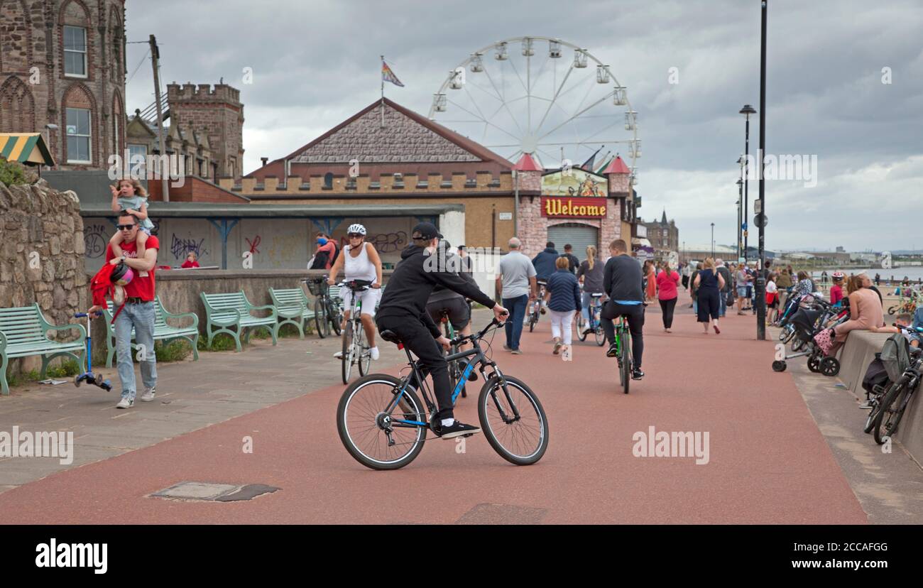 Portobello, Edinburgh, Radfahren, Schottland, Großbritannien. 20. August 2020. Nach Statistiken, die heute (Donnerstag, 20. August) von Cycling Scotland veröffentlicht wurden, verzeichnete der Juli einen Anstieg des Radverkehrs um 44 Prozent im Vergleich zum gleichen Monat des Vorjahres. Stockfoto