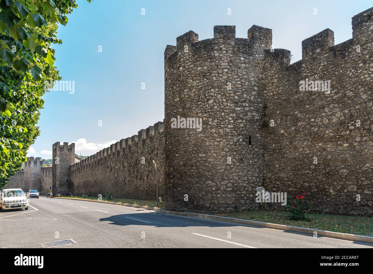 Die mittelalterlichen Mauern von Rieti verteidigten und umgaben die Stadt. Rieti, Region Latium, Italien, Europa Stockfoto