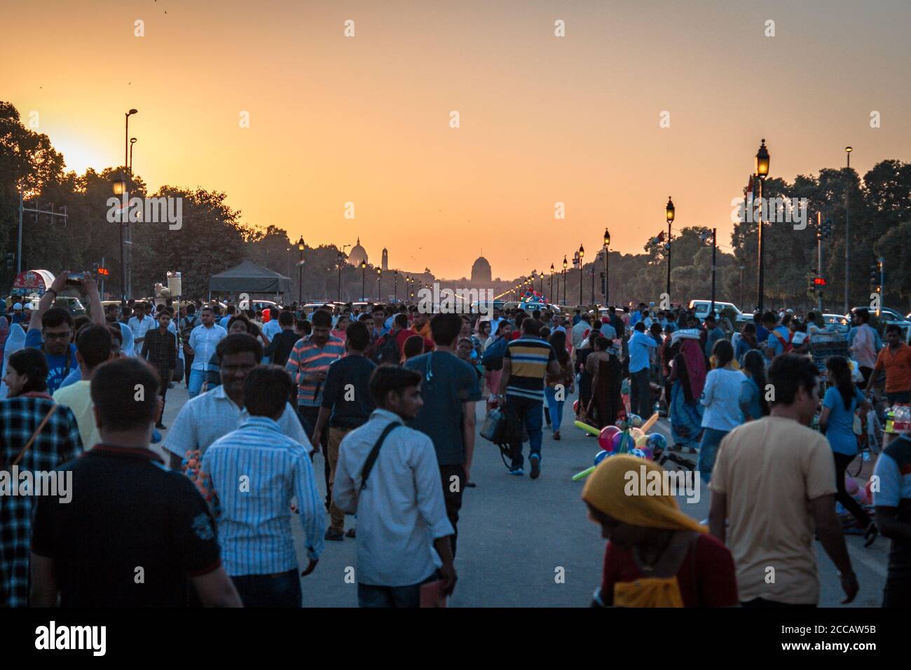 Rajpath Road vom India Gate war Memorial an Rashtrapati Bhavan. Die effizienteste Straße des Landes. Die Straße verbindet die Heimat des indischen Präsidenten. Stockfoto