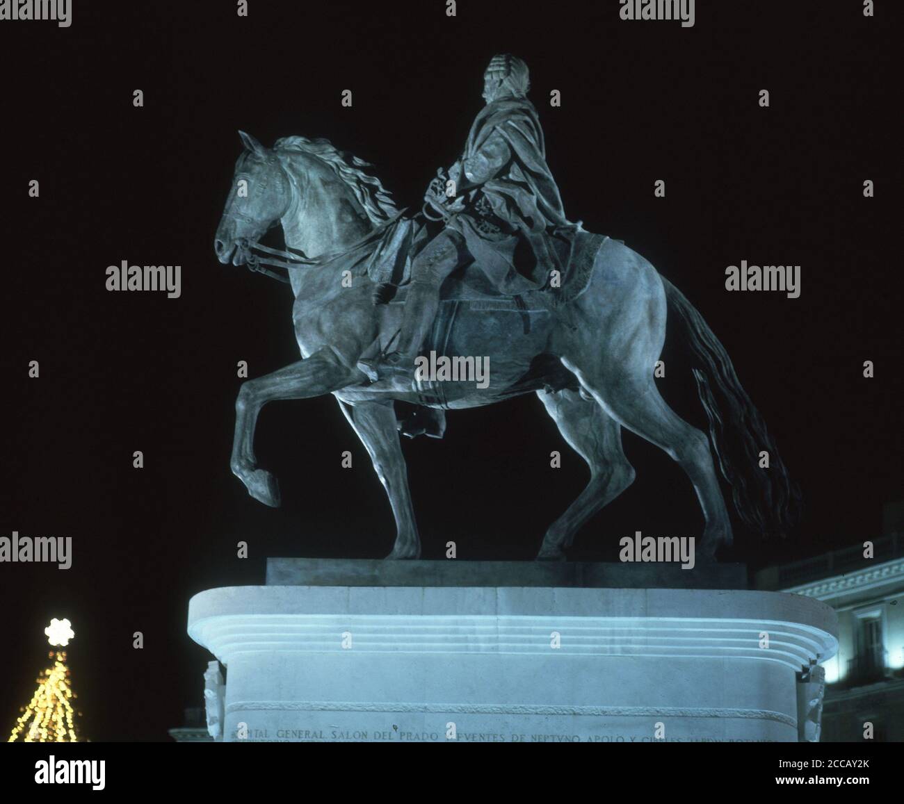 Estatua ecuestre de carlos iii -Fotos und -Bildmaterial in hoher ...