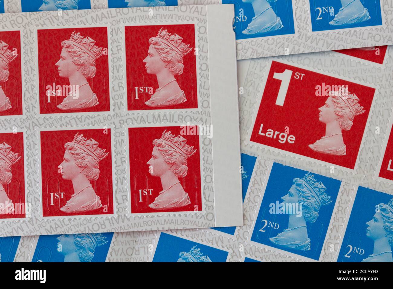 Royal Mail 1. Und 2. Klasse selbstklebende Briefmarken Stockfoto