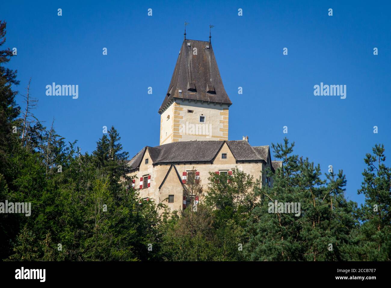 Schloss Ottenstein, Kamptal-Seenweg 620, Wandern bei Dobra Stausee, Waldviertel, Österreich Stockfoto