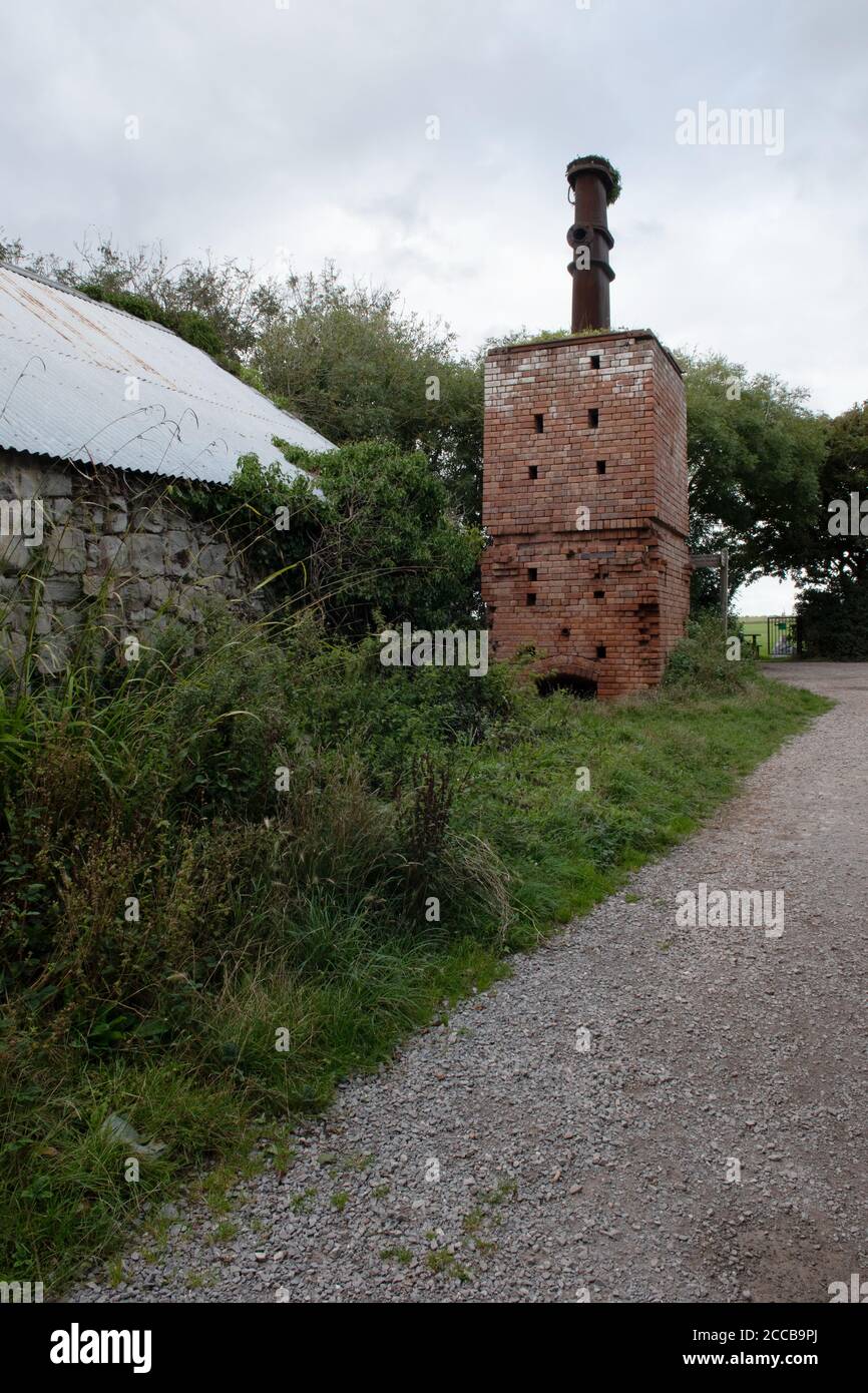 Der Retort, Kilve, Somerset: Für die Gewinnung von Öl aus dem lokalen Schiefer. Stockfoto