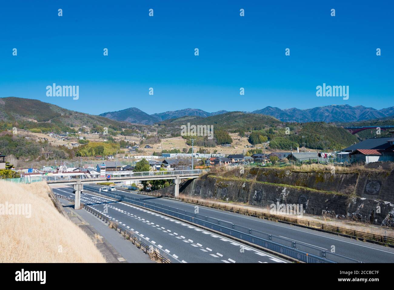 Gifu, Japan - schöne Aussicht von Ochiai-Juku auf Nakasendo in Nakatsugawa, Gifu, Japan. Nakasendo ist eine berühmte alte Straße. Stockfoto