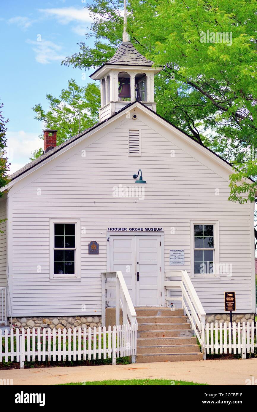 Streamwood, Illinois, USA. Ein ehemaliges Schulhaus mit einem Raum wurde zum Museum in der Chicagoer Vorstadtgemeinde Streamwood, Illinois. Stockfoto