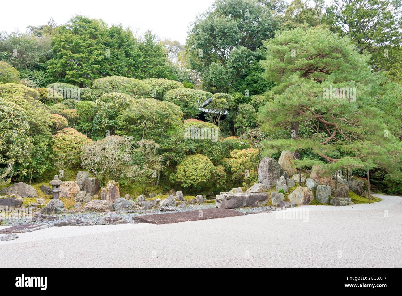 Kyoto, Japan - Kranich und Schildkrötengarten (TsuruKame no Niwa) am Konchi-in Tempel in Kyoto, Japan. Der Garten wurde 1632 erbaut und von Kobori Enshu geschaffen. Stockfoto