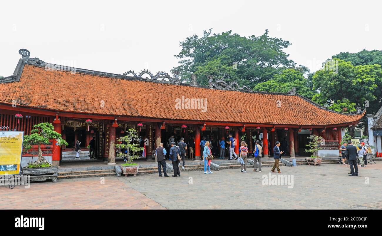Ein Pavillon am Tempel der Literatur oder Tempel der Kultur, ein Tempel des Konfuzius in Hanoi, Nordvietnam, Südostasien Stockfoto