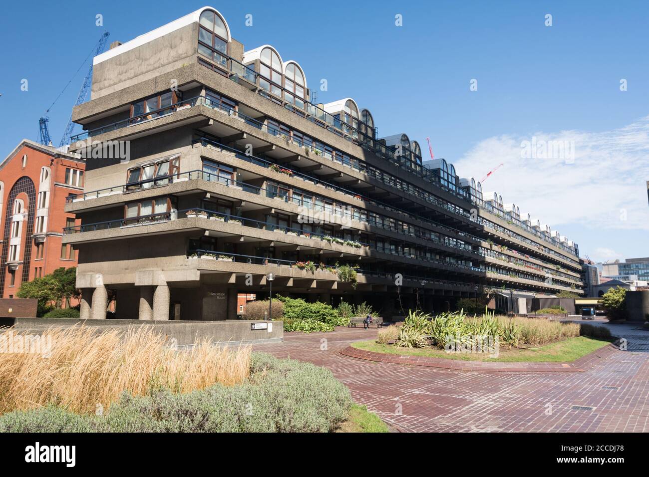 Ben Johnson House Apartments auf dem Barbican Estate, Silk Street, City of London, EC1, Großbritannien Stockfoto