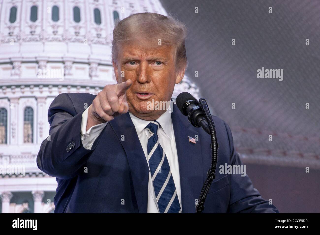 Arlington, Usa. August 2020. Präsident Donald J. Trump spricht am Freitag, den 21. August 2020, auf der Tagung des Rates für nationale Politik 2020 im Ritz Carlton in Arlington, Virginia. Foto von Tasos Katopodis/UPI Credit: UPI/Alamy Live News Stockfoto