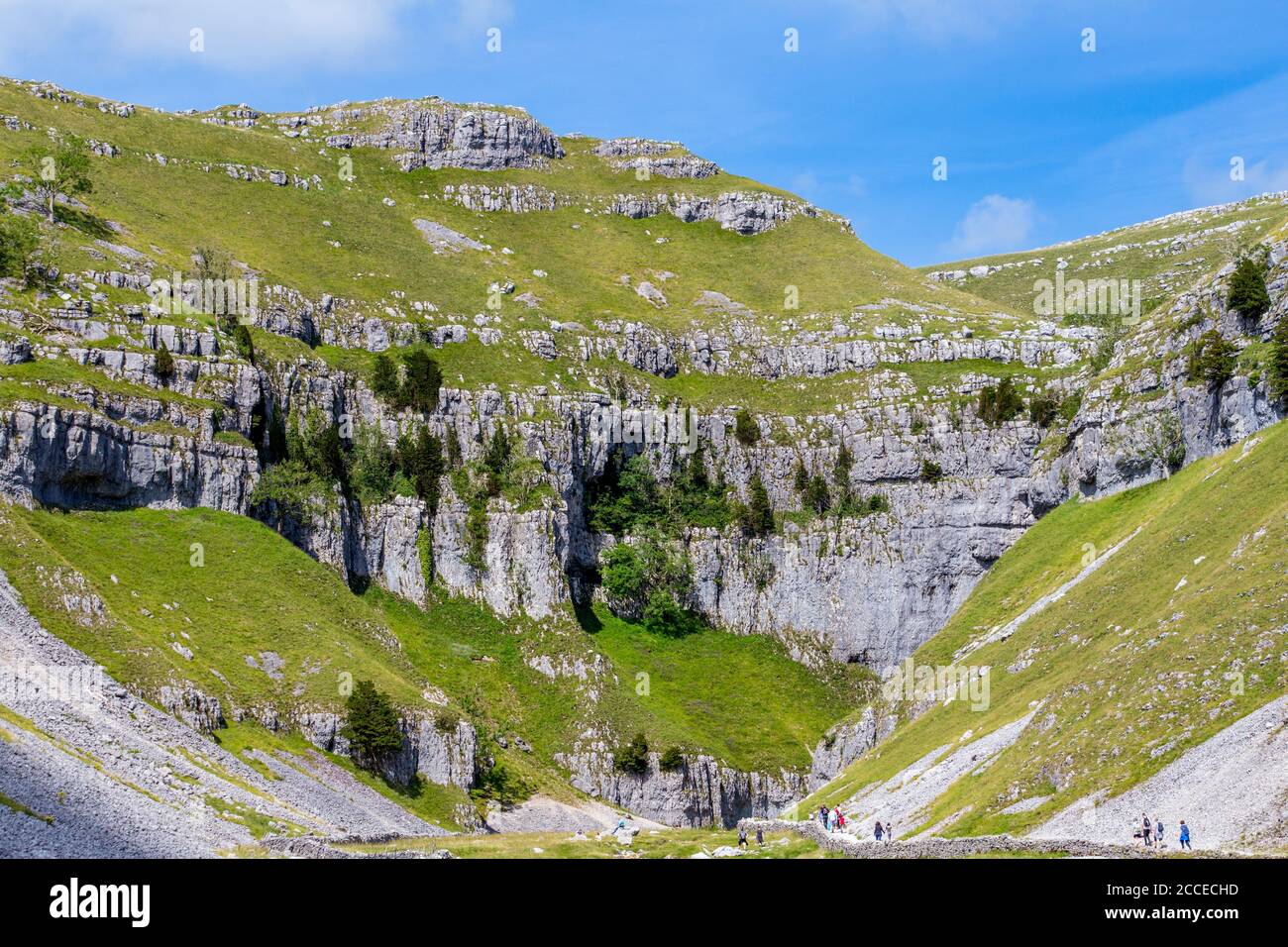 Gordale Scar Kalksteinschlucht im Yorkshire Dales National Park, Yorkshire, England Stockfoto