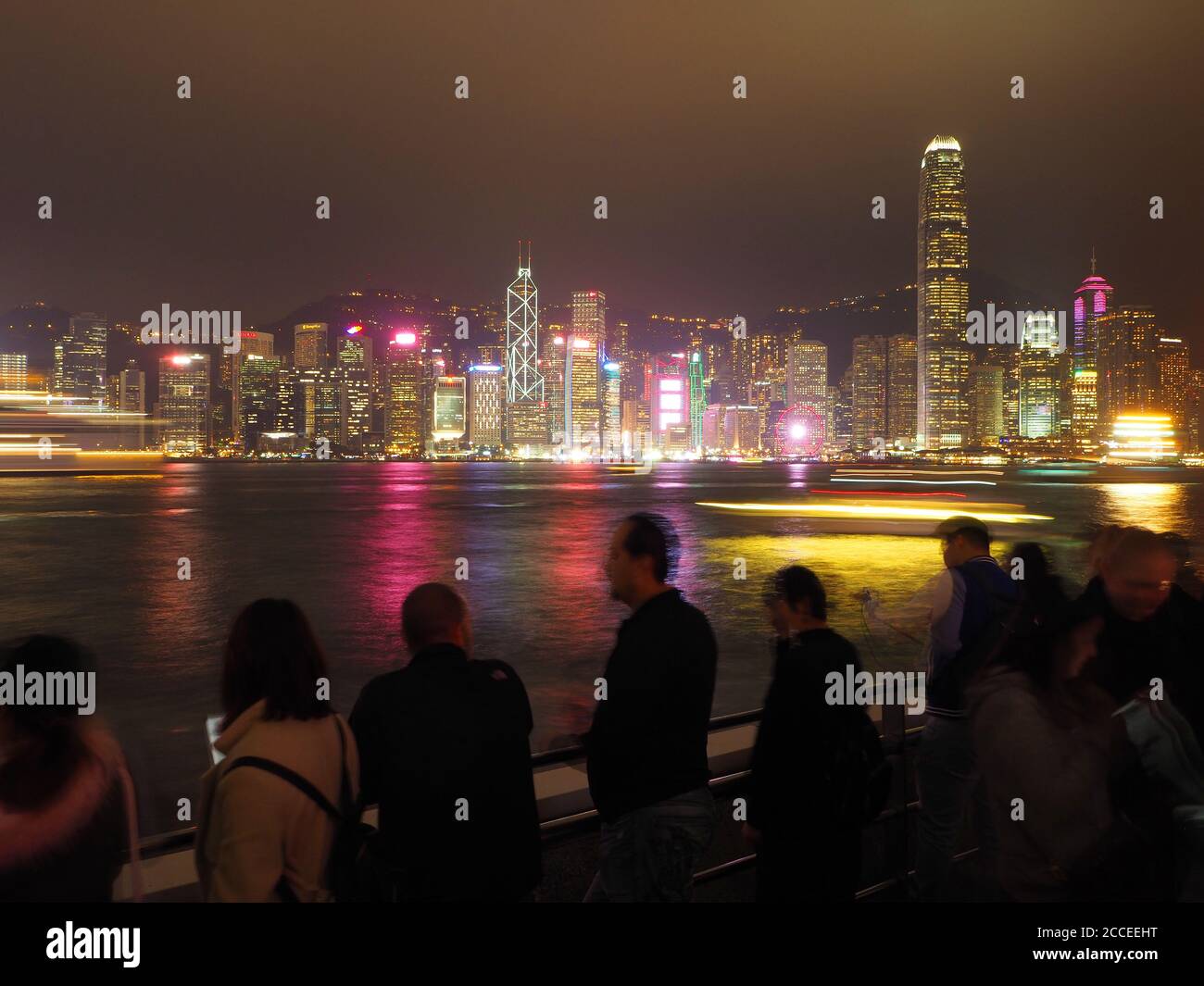 Hafenfront in Hongkong bei Nacht Stockfoto