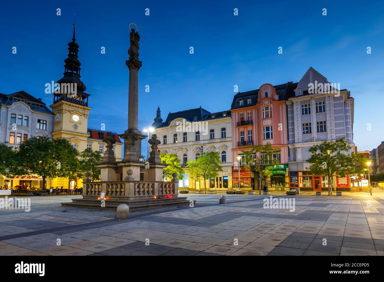 Ostrava, Tschechische Republik - 21 August, 2018: Blick auf den Hauptplatz des alten in Ostrau Stadt bei Sonnenuntergang. Stockfoto