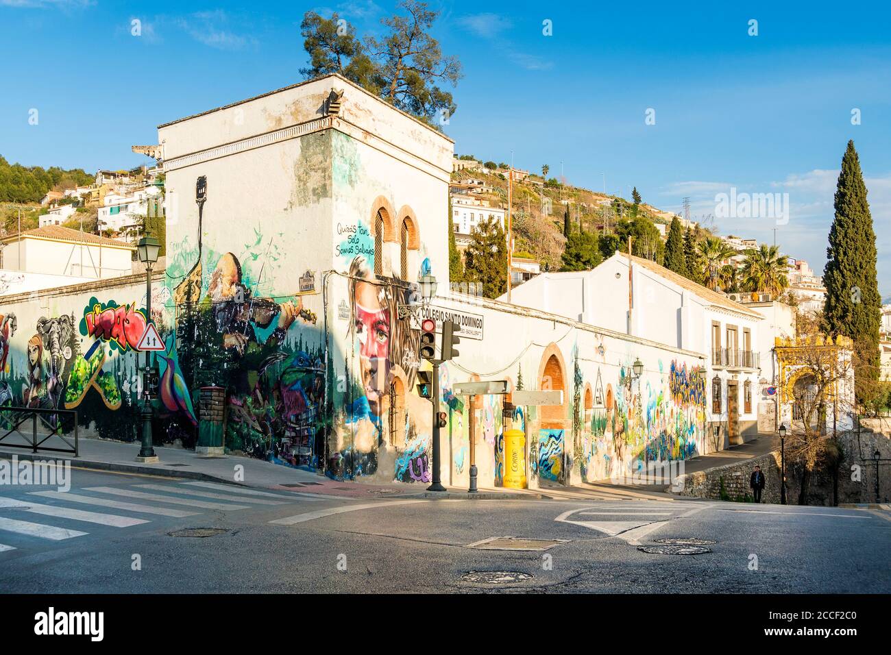 Spanien, Granada, Realejo, Street Art des Künstlers Raul Ruiz Stockfoto