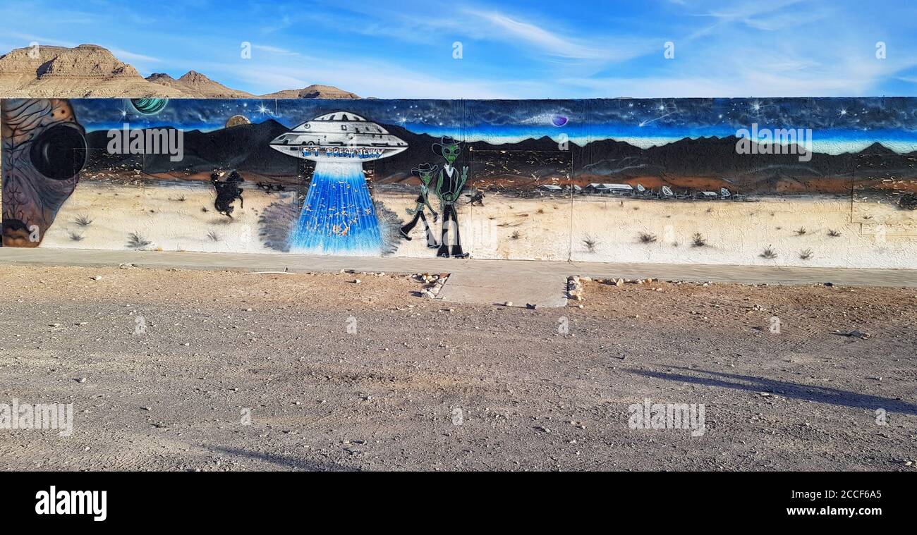 Alien und UFO Wandbild bei ET Fresh Jerky Store, Hiko Nevada USA Stockfoto