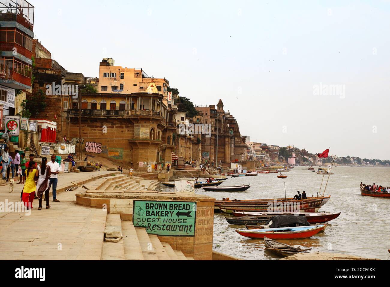 Alltag am Ganges in Varanasi, Indien. Stockfoto