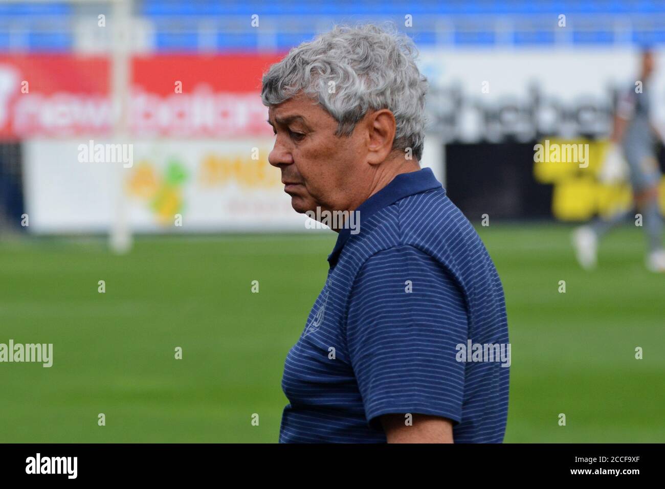 Kiew, Ukraine. August 2020. Cheftrainer von Dynamo Kiew, rumänischer Spezialist Mircea Lucescu während des Spiels FC Dynamo mit FC Olimpik Donetsk in der ukrainischen Premier League am 21. August 2020 in Kiew, Ukraine (Foto: Aleksandr Gusev/Pacific Press) Quelle: Pacific Press Media Production Corp./Alamy Live News Stockfoto