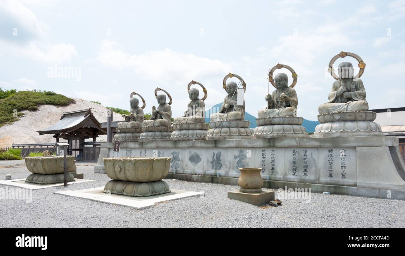 Aomori, Japan - Izo Bosatsu Statue im Osorezan Bodaiji Tempel in Mutsu, Aomori, Japan. Gegründet 862 n. Chr. von dem berühmten Mönch Ennin. Stockfoto