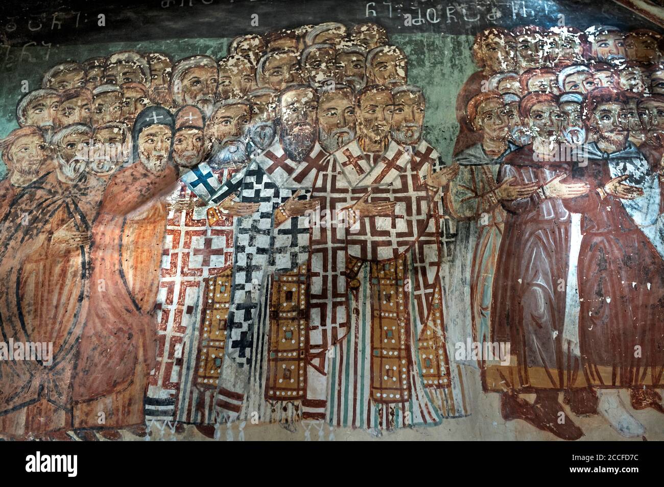 Gruppe von Kirchenvätern, Fresko aus dem späten Mittelalter, Narthex der St. Nikolaus-Kirche im georgisch-orthodoxen Kloster Qinzwissi, Inner Cart Stockfoto