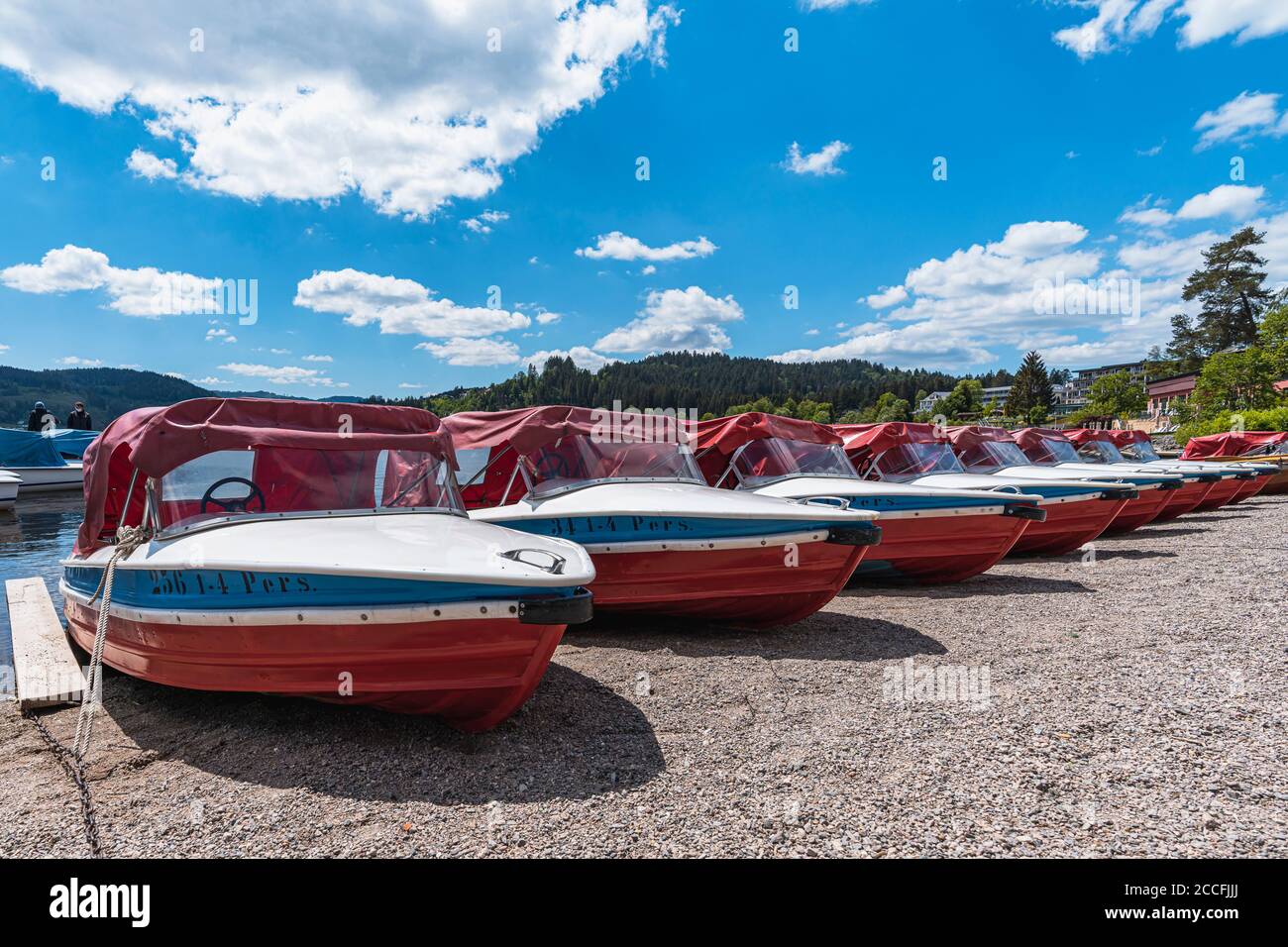 Klassische Motorboote auf dem Titisee, Titisee-Neustadt, Schwarzwald, Baden-Württemberg, Deutschland, Europa Stockfoto