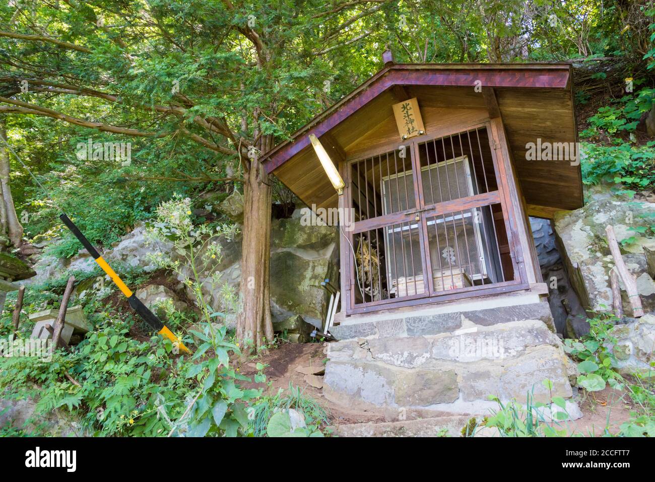 Nagano, Japan - Hokuto Schrein in Suwa, Präfektur Nagano, Japan. Eine berühmte historische Stätte. Stockfoto