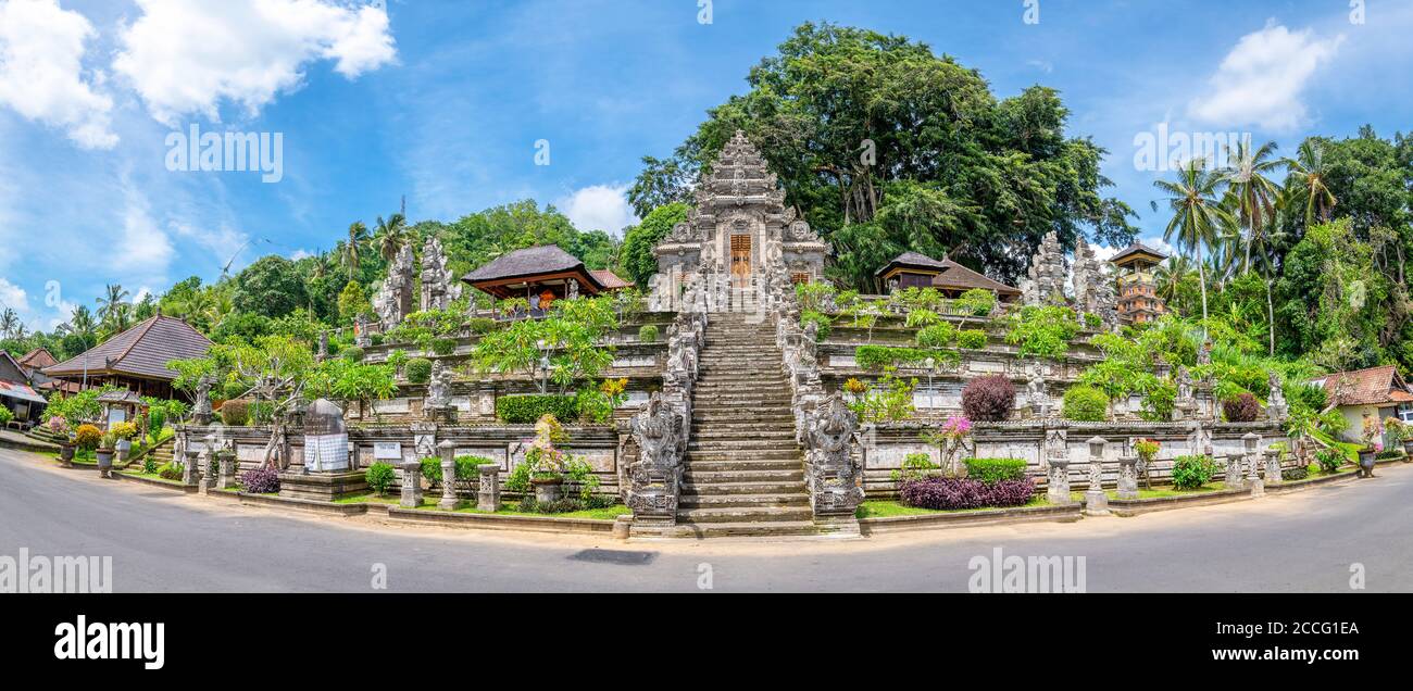 Pura Kehen oder Kehen Tempel ist ein balinesischer Hindu Tempel in Cempaga, Bali. Der Tempel liegt am Fuße eines bewaldeten Hügels, etwa 2 Kilometer (1. Stockfoto