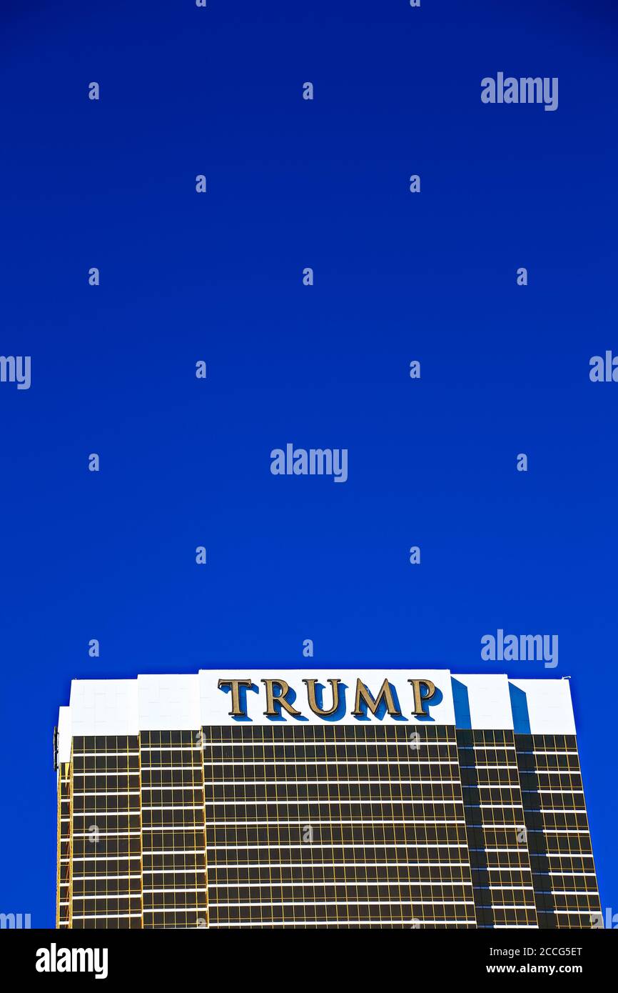 Trump International Hotel in Las Vegas, NV, benannt nach dem Immobilienentwickler und Politiker Donald Trump. Die Fenster des Luxushotels sind vergoldet Stockfoto