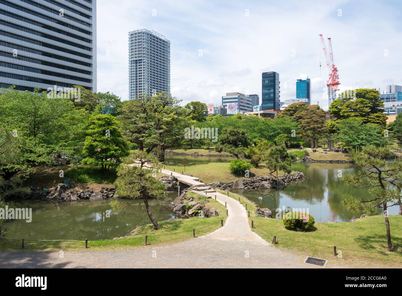 Tokio, Japan – Kyu Shiba Rikyu Garden in Tokio, Japan. Der Garten ist einer von zwei überlebenden Edo-Clangärten im modernen Tokio, Japan Stockfoto