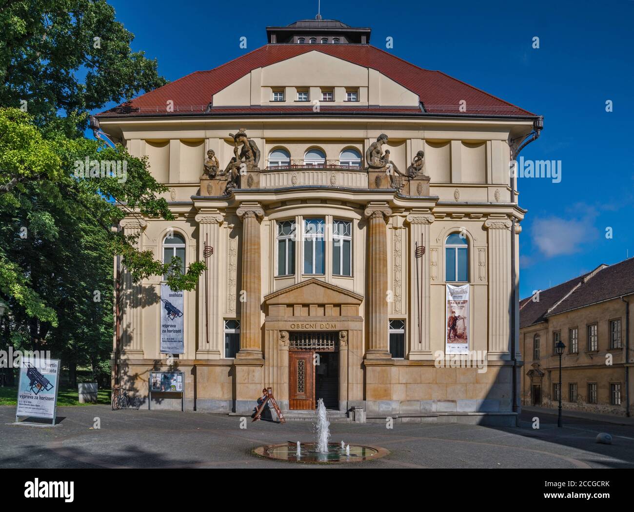 Obecni dum (Gemeindehaus), Ausstellungszentrum in Opava, Mährisch-Schlesische Region, Schlesien, Tschechische Republik Stockfoto