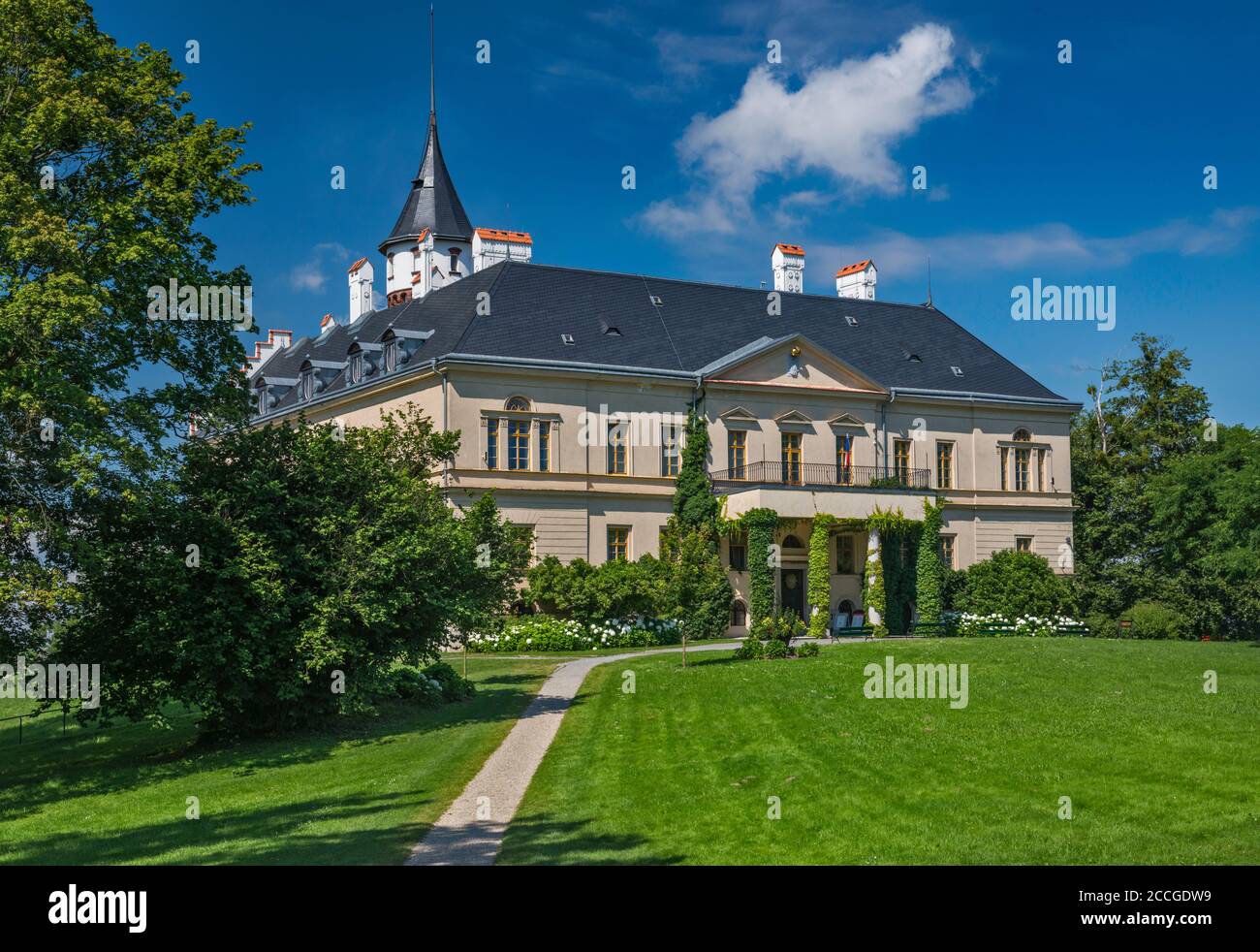 Schloss, Renaissance/Empire-Stil, im Dorf Radun, in der Nähe von Opava, Mährisch-Schlesische Region, Schlesien, Tschechische Republik Stockfoto