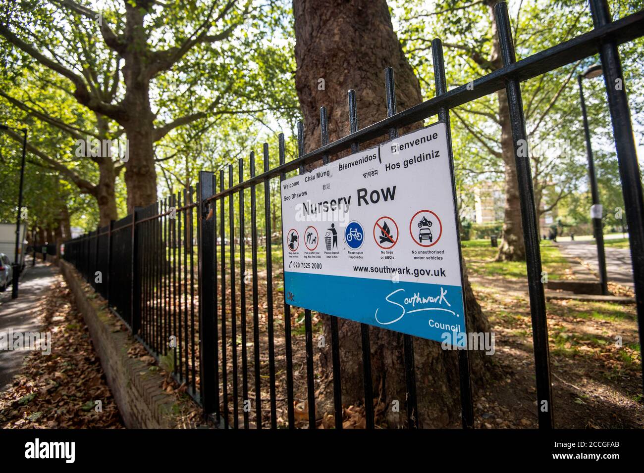 Nursery Row Park, Walworth, Süd-Ost-London, wo ein 24-jähriger Mann am Freitagabend von einer Gruppe von bis zu sechs Männern angegriffen wurde und im Krankenhaus schwer erkrankt war. Stockfoto