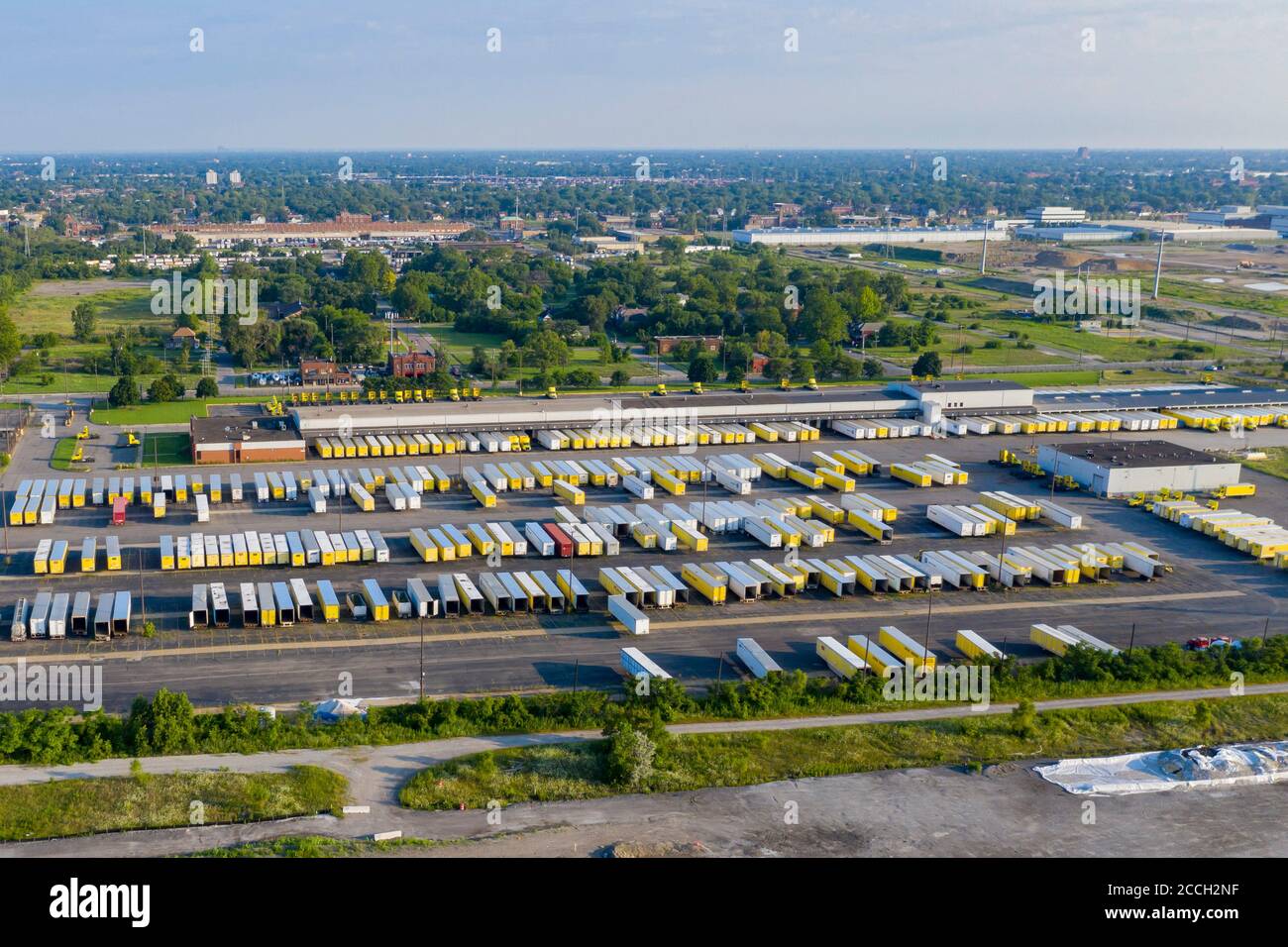 Detroit, Michigan - der zentrale Transport LKW-Terminal, im Besitz der späten Detroit Milliardär Handbuch "Matty" Maroun. Stockfoto