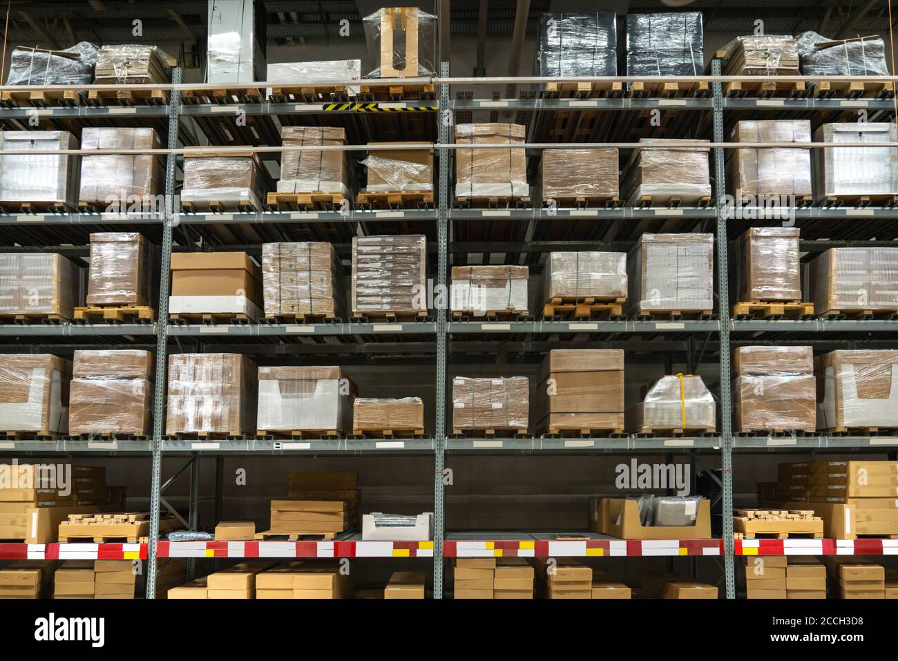 Self-Service-Lager in einem Baumarkt Stockfoto