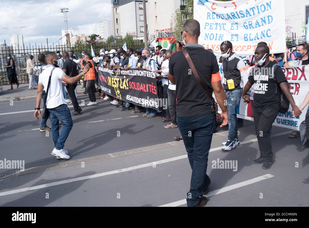 Paris, samedi 22 août 2020 : Manifestation 24 ans après l’Expulation violente des Sans-Papiers de l’église Saint-Bernard Stockfoto