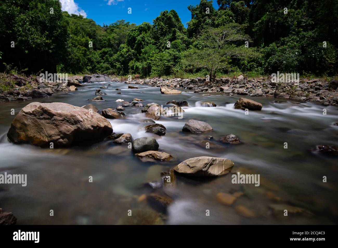 Kanarom Fluss in Serinim (Sorinim) Kota Marudu Sabah Malaysia Stockfoto