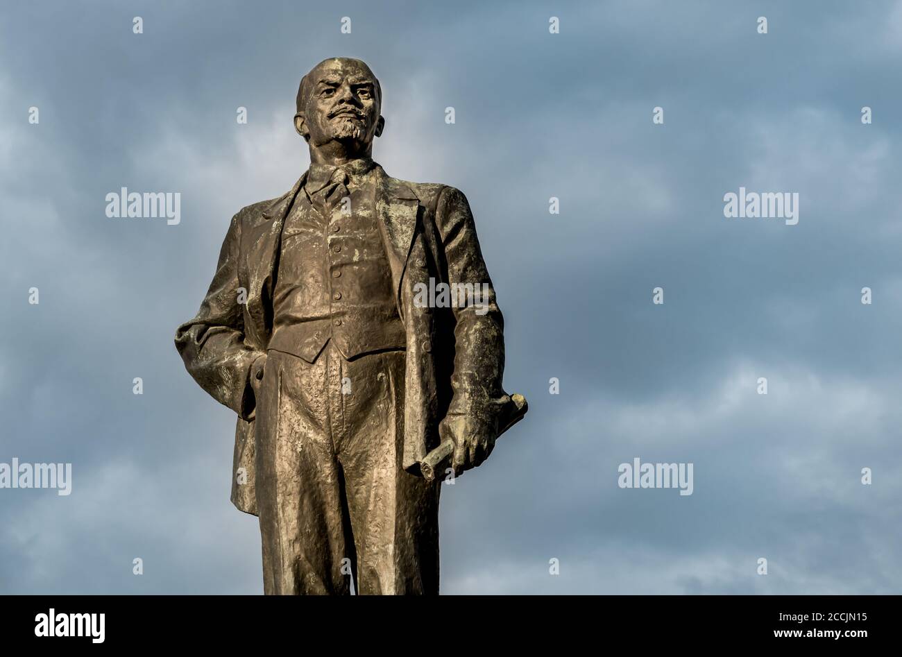 Pskow, Russische Föderation - 4. Mai 2018: Denkmal Wladimir Iljitsch Lenin auf dem Leninplatz im Zentrum Pskows, Russland Stockfoto