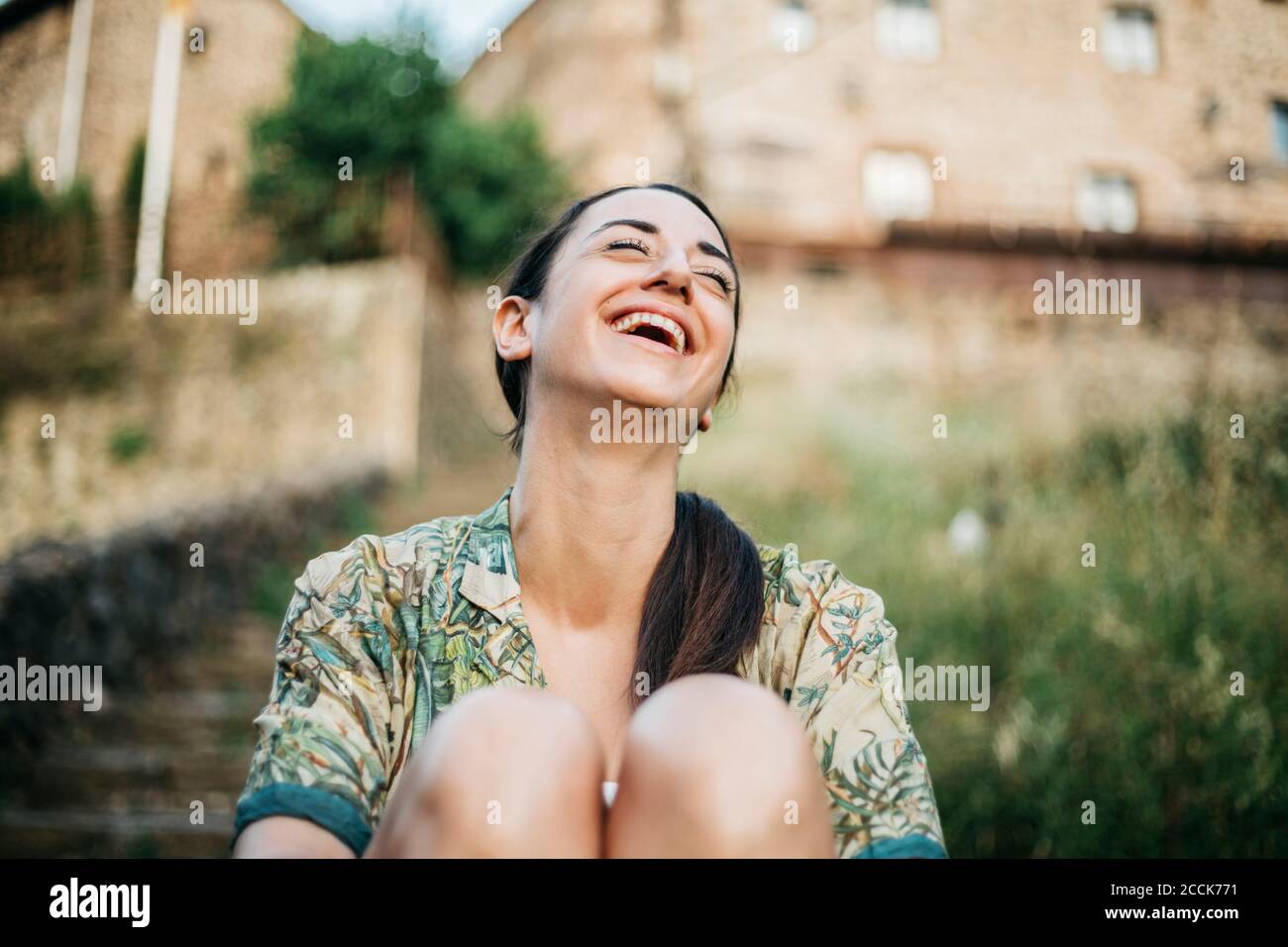 öffentliches lachen -Fotos und -Bildmaterial in hoher Auflösung – Alamy