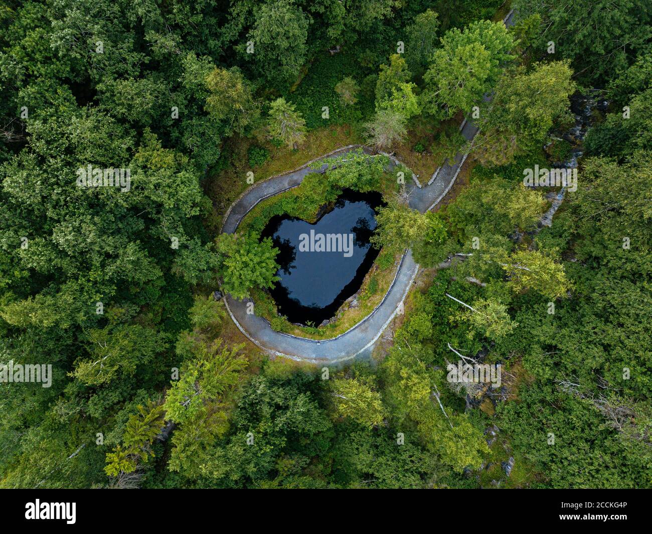 Russland, Republik Karelien, Sortavala, Luftaufnahme des kleinen unterirdischen Sees im Ruskeala Mountain Park Stockfoto