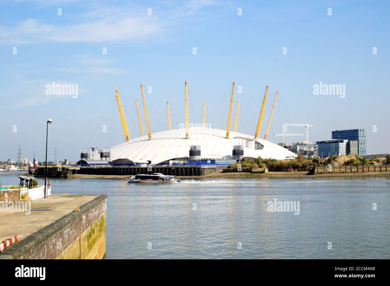 London, UK, Sep 27, 2009 : der Millenium Dome an der Themse bekannt als das O2 Concert Hall Theater beliebt für seine Live-Musik-Acts Stock Foto im Stockfoto
