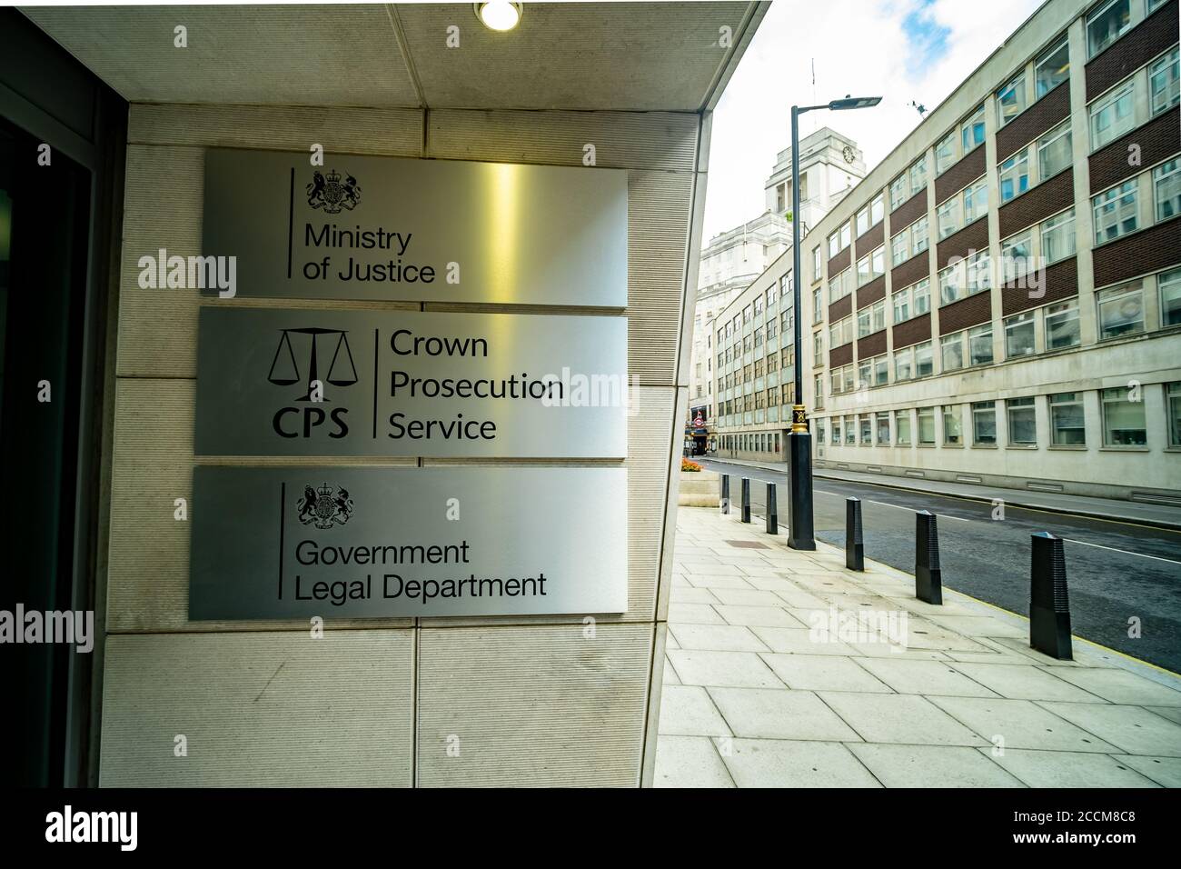 London - August 2020: Justizministerium, Crown Prosecution Service &. Gebäude der Rechtsabteilung der Regierung, Westminster. Stockfoto