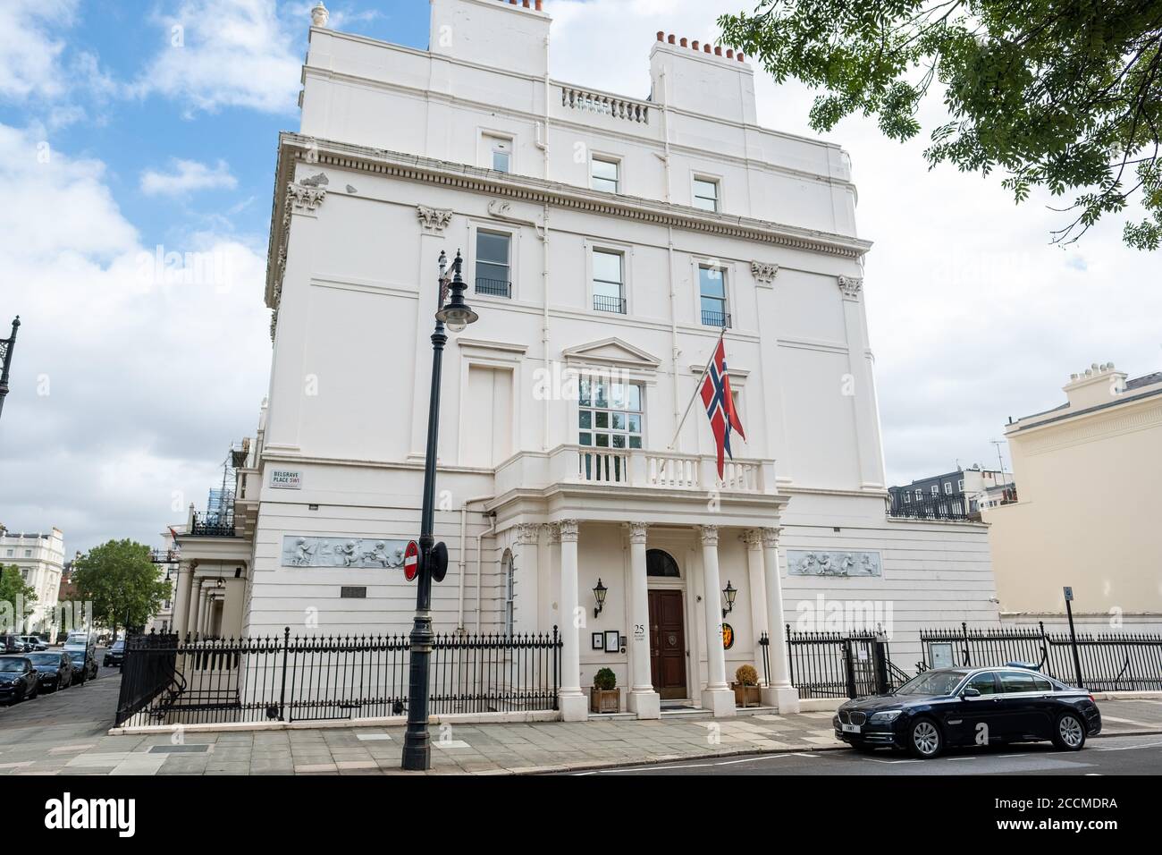 London - das norwegische Botschaftsgebäude am Belgrave Square in Belgravia Stockfoto