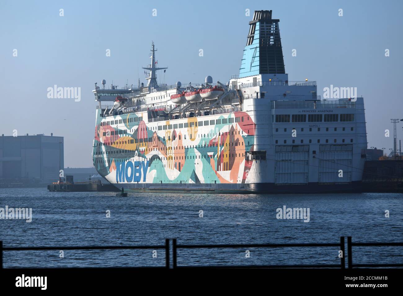 Das Kreuzfahrtschiff Princess Anastasia mit Moby SPL fährt vom Helsinki West Terminal nach Saint-Petersburg, Helsinki, Finnland Stockfoto