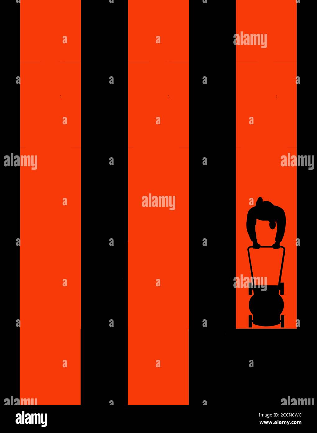 Hier ist eine Ansicht von oben von jemand schieben einen Rasenmäher Schneiden Schwade von orangefarbenem Gras durch schwarze Streifen begrenzt. Stockfoto