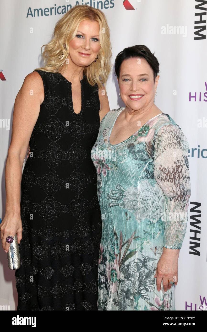 LOS ANGELES - SEP 15: Sandra Lee, Kathy Bates bei den Women Making History Awards 2018 im Beverly Hilton Hotel am 15. September 2018 in Beverly Hills, CA Stockfoto