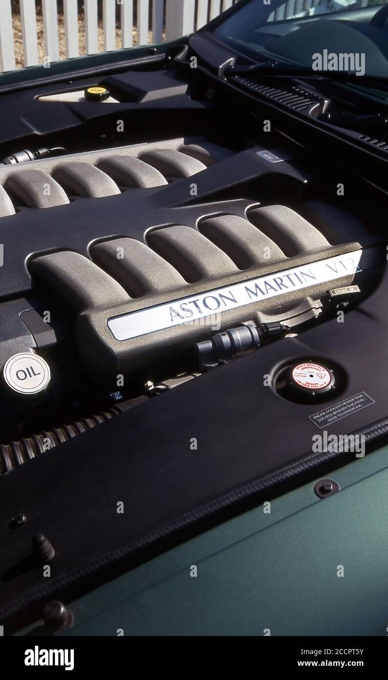 1999 Aston Martin DB7 Vantage V12 Motor Stockfoto