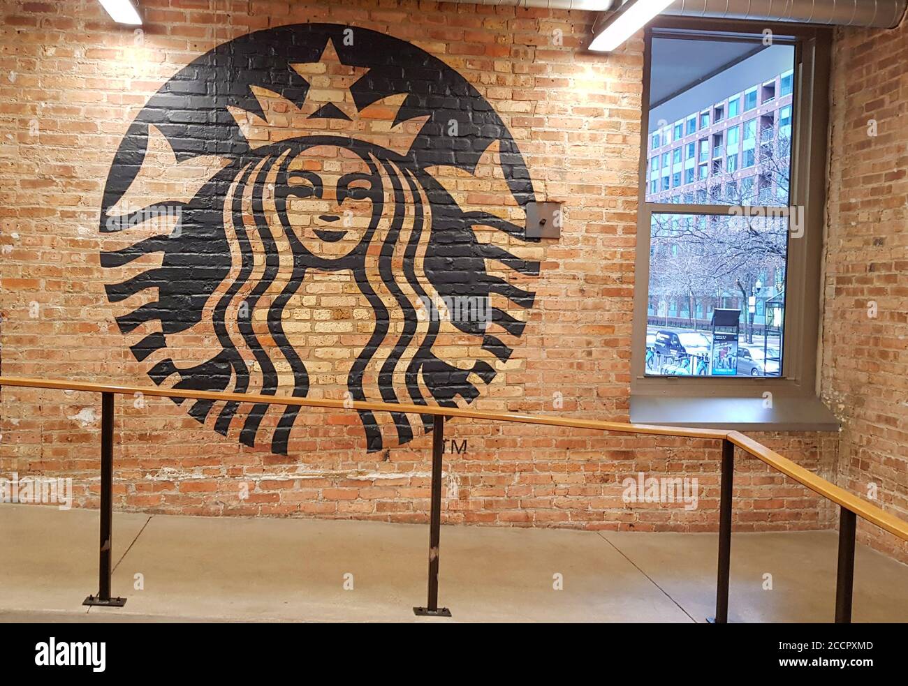 Starbucks Logo auf einer Ziegelwand, Chicago Illinois Stockfoto