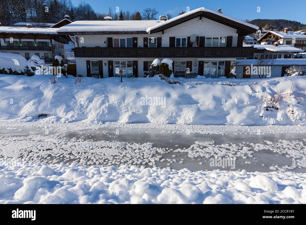 Wohnhäuser, Stillach, Oberstdorf, Allgäuer Alpen Stockfoto