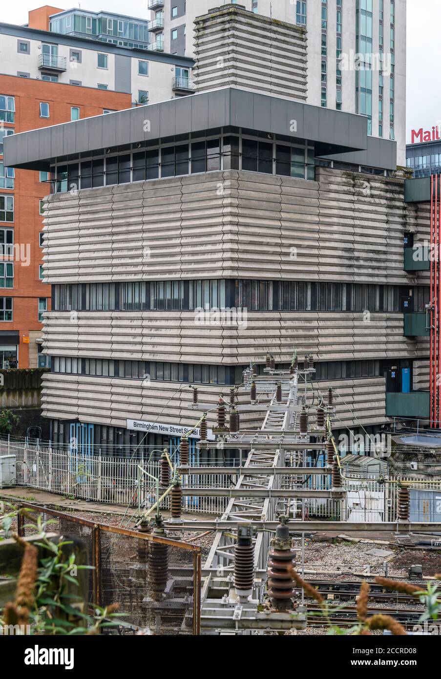 New Street Signal Box, Navigation Street, Birmingham, England, Großbritannien. Entworfen von den Architekten John Bichnell und Paul Hamilton in Zusammenarbeit mit dem Regionalarchitekten William Headley. Das Gebäude ist ein klassisches brutalistisches Design aus Wellbeton aus den 1960er Jahren. Stockfoto