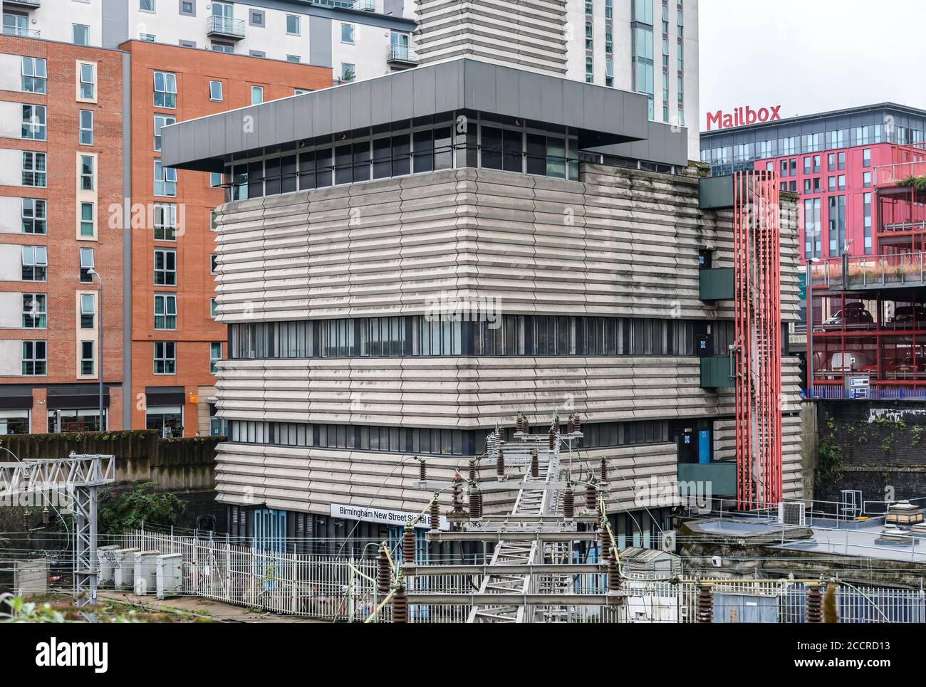 New Street Signal Box, Navigation Street, Birmingham, England, Großbritannien. Entworfen von den Architekten John Bichnell und Paul Hamilton in Zusammenarbeit mit dem Regionalarchitekten William Headley. Das Gebäude ist ein klassisches brutalistisches Design aus Wellbeton aus den 1960er Jahren. Stockfoto